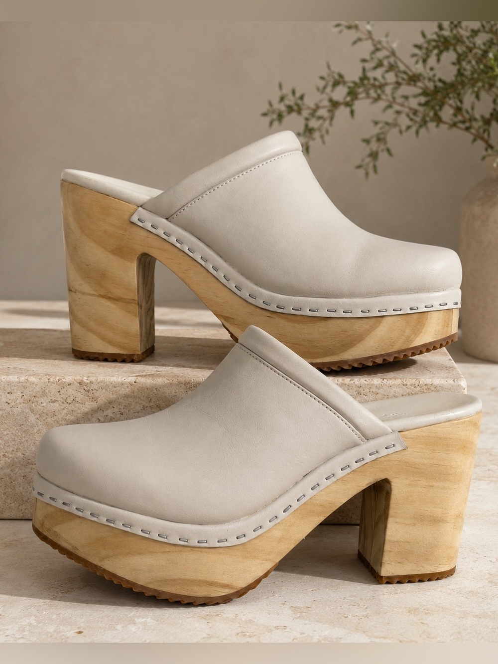 Steve Madden Cream Leather Clog Mules